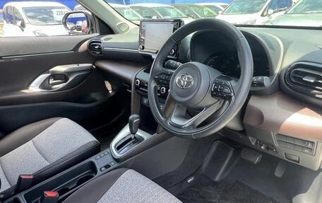 Toyota Yaris Cross, 2022 год, 1 450 666 рублей, 10 фотография