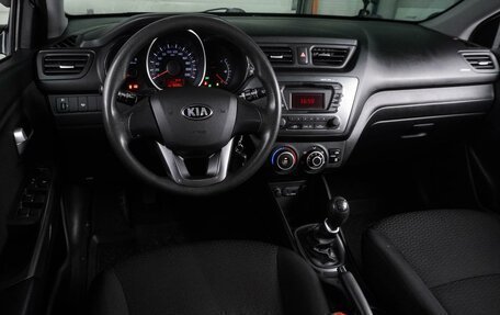 KIA Rio III рестайлинг, 2013 год, 945 000 рублей, 6 фотография