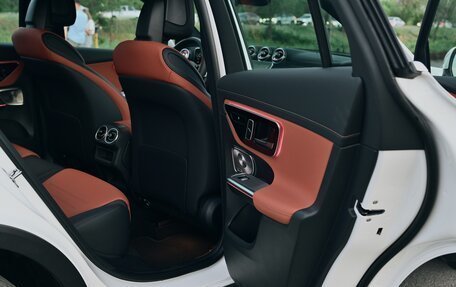 Mercedes-Benz GLC, 2024 год, 7 450 000 рублей, 32 фотография