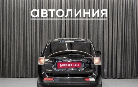 Mitsubishi Outlander III рестайлинг 3, 2013 год, 1 149 000 рублей, 8 фотография