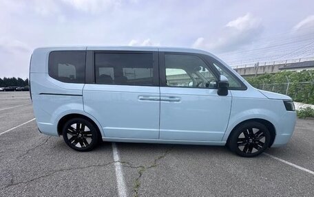 Honda Stepwgn, 2022 год, 2 020 300 рублей, 8 фотография