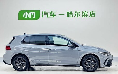Volkswagen Golf VIII, 2023 год, 2 442 807 рублей, 20 фотография