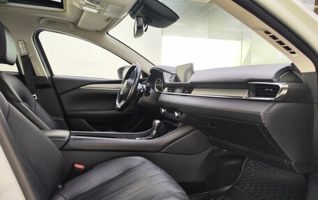 Mazda 6, 2018 год, 2 090 000 рублей, 13 фотография