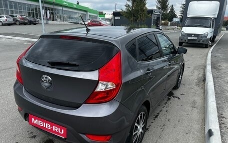 Hyundai Solaris II рестайлинг, 2014 год, 850 000 рублей, 3 фотография