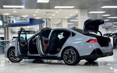 BMW 5 серия, 2025 год, 9 300 000 рублей, 8 фотография