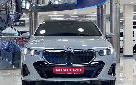 BMW 5 серия, 2025 год, 9 300 000 рублей, 2 фотография