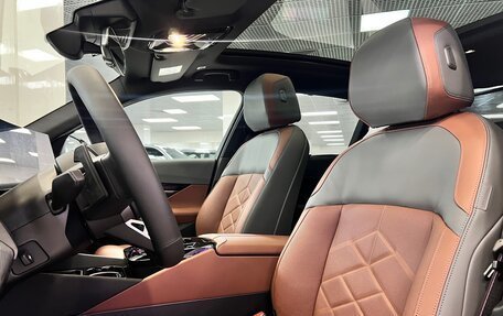 BMW 5 серия, 2025 год, 9 300 000 рублей, 14 фотография