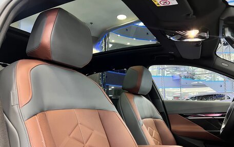 BMW 5 серия, 2025 год, 9 300 000 рублей, 17 фотография