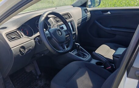 Volkswagen Jetta VI, 2015 год, 1 050 000 рублей, 13 фотография