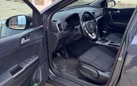 KIA Sportage IV рестайлинг, 2021 год, 2 350 000 рублей, 5 фотография