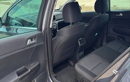 KIA Sportage IV рестайлинг, 2021 год, 2 350 000 рублей, 7 фотография