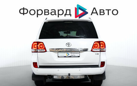 Toyota Land Cruiser 200, 2011 год, 2 790 000 рублей, 6 фотография