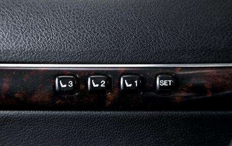 Toyota Land Cruiser 200, 2011 год, 2 790 000 рублей, 22 фотография