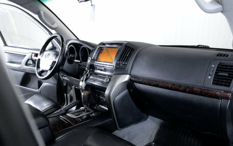 Toyota Land Cruiser 200, 2011 год, 2 790 000 рублей, 18 фотография