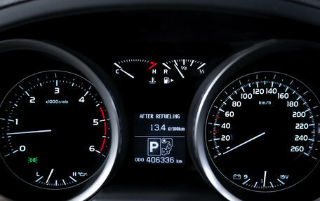 Toyota Land Cruiser 200, 2011 год, 2 790 000 рублей, 17 фотография