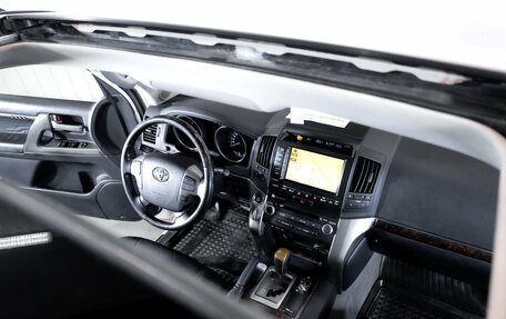 Toyota Land Cruiser 200, 2011 год, 2 790 000 рублей, 26 фотография