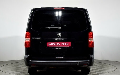 Peugeot Traveller I, 2020 год, 2 990 000 рублей, 7 фотография