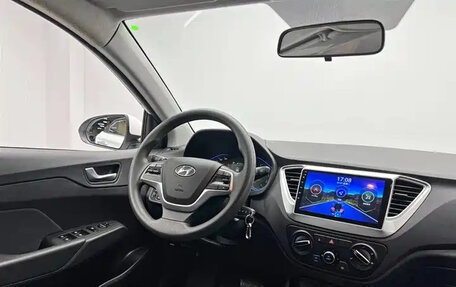 Hyundai Verna, 2022 год, 980 003 рублей, 13 фотография