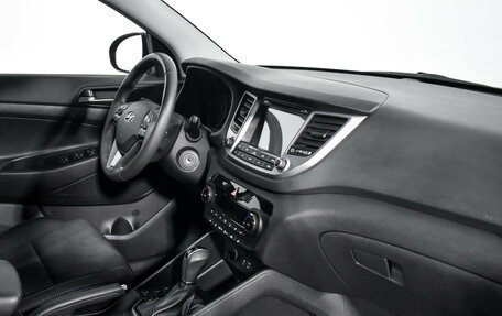 Hyundai Tucson III, 2017 год, 2 100 000 рублей, 14 фотография