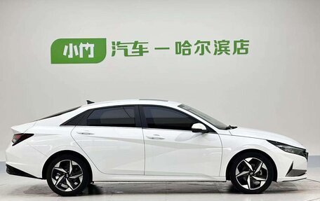 Hyundai Elantra, 2022 год, 1 380 000 рублей, 4 фотография