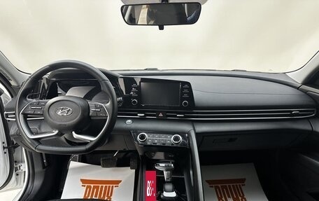 Hyundai Elantra, 2022 год, 1 380 000 рублей, 8 фотография