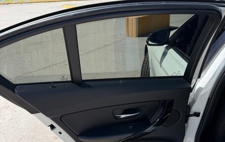 BMW 3 серия, 2018 год, 2 200 000 рублей, 25 фотография