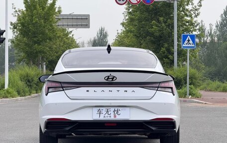 Hyundai Elantra, 2022 год, 1 330 000 рублей, 6 фотография