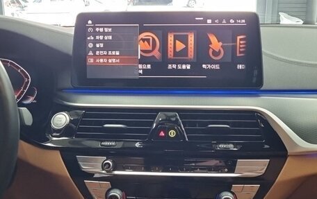 BMW 5 серия, 2022 год, 4 240 000 рублей, 13 фотография