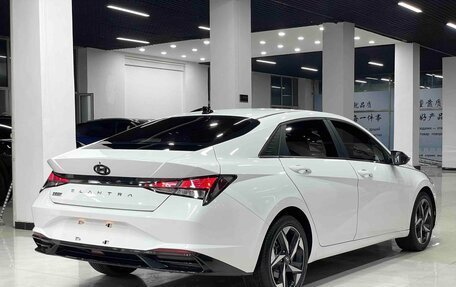 Hyundai Elantra, 2022 год, 1 300 000 рублей, 4 фотография