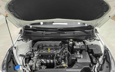 Hyundai Elantra, 2022 год, 1 300 000 рублей, 10 фотография