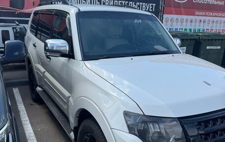 Mitsubishi Pajero IV, 2019 год, 2 700 000 рублей, 3 фотография
