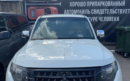Mitsubishi Pajero IV, 2019 год, 2 700 000 рублей, 2 фотография