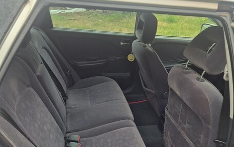 Toyota Avensis III рестайлинг, 2001 год, 310 000 рублей, 10 фотография