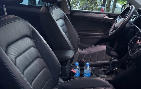 Volkswagen Tiguan II, 2021 год, 4 250 000 рублей, 20 фотография