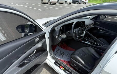 Hyundai Elantra, 2022 год, 1 350 000 рублей, 7 фотография