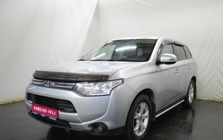 Mitsubishi Outlander III рестайлинг 3, 2012 год, 1 121 000 рублей, 1 фотография