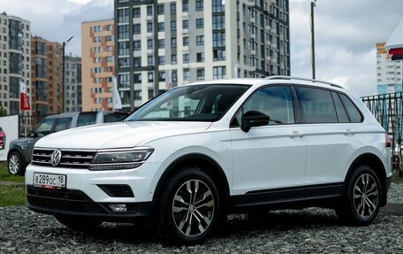 Volkswagen Tiguan II, 2019 год, 2 599 000 рублей, 2 фотография