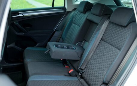 Volkswagen Tiguan II, 2019 год, 2 599 000 рублей, 12 фотография