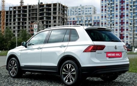 Volkswagen Tiguan II, 2019 год, 2 599 000 рублей, 7 фотография