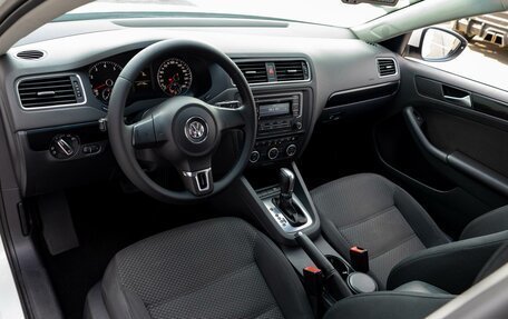 Volkswagen Jetta VI, 2014 год, 1 095 000 рублей, 13 фотография