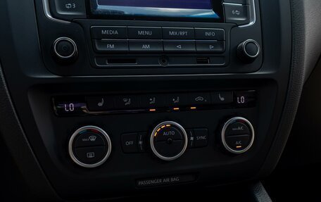 Volkswagen Jetta VI, 2014 год, 1 095 000 рублей, 15 фотография