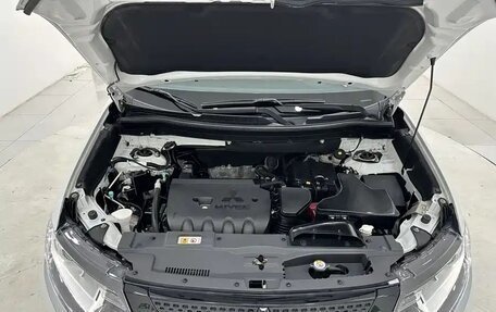 Mitsubishi Outlander III рестайлинг 3, 2022 год, 1 680 005 рублей, 17 фотография
