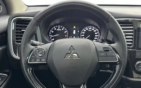 Mitsubishi Outlander III рестайлинг 3, 2022 год, 1 680 005 рублей, 14 фотография
