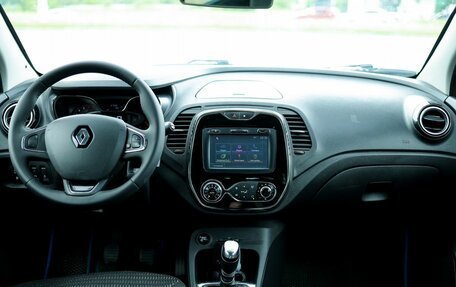 Renault Kaptur I рестайлинг, 2018 год, 1 780 000 рублей, 8 фотография