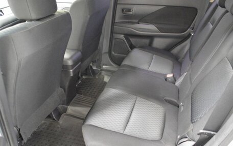 Mitsubishi Outlander III рестайлинг 3, 2012 год, 1 121 000 рублей, 11 фотография