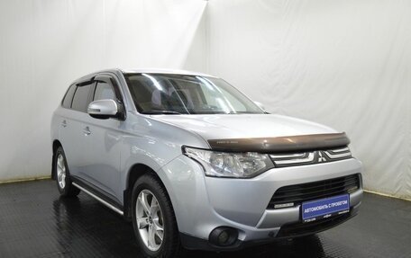 Mitsubishi Outlander III рестайлинг 3, 2012 год, 1 121 000 рублей, 3 фотография