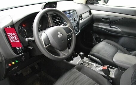 Mitsubishi Outlander III рестайлинг 3, 2012 год, 1 121 000 рублей, 10 фотография
