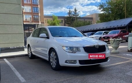 Skoda Superb III рестайлинг, 2012 год, 1 000 000 рублей, 3 фотография