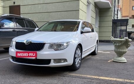 Skoda Superb III рестайлинг, 2012 год, 1 000 000 рублей, 2 фотография