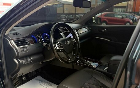 Toyota Camry, 2015 год, 1 990 000 рублей, 10 фотография